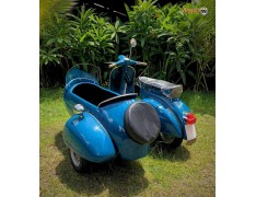 Sidecar Vespa Classic Deep Blue Edition